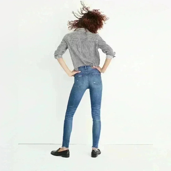 Madewell 9” High Rise Skinny Jeans - Picture 3 of 10